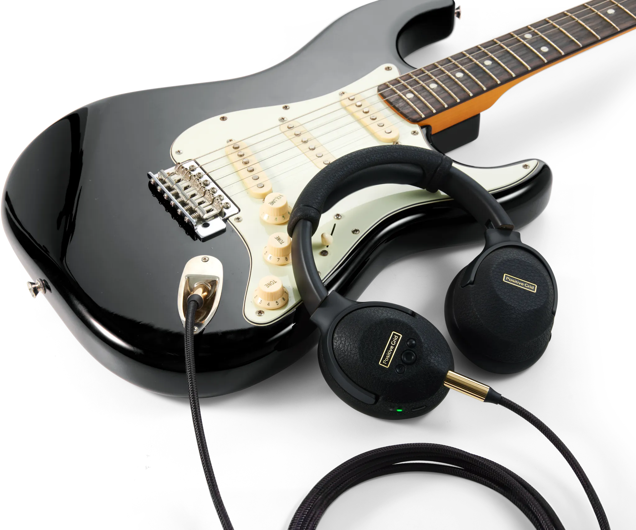 Spark NEO Core（予約受付中 / 11月20日発売開始）