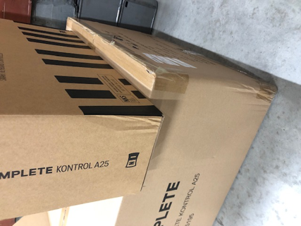 KOMPLETE KONTROL A25（B級アウトレット品）