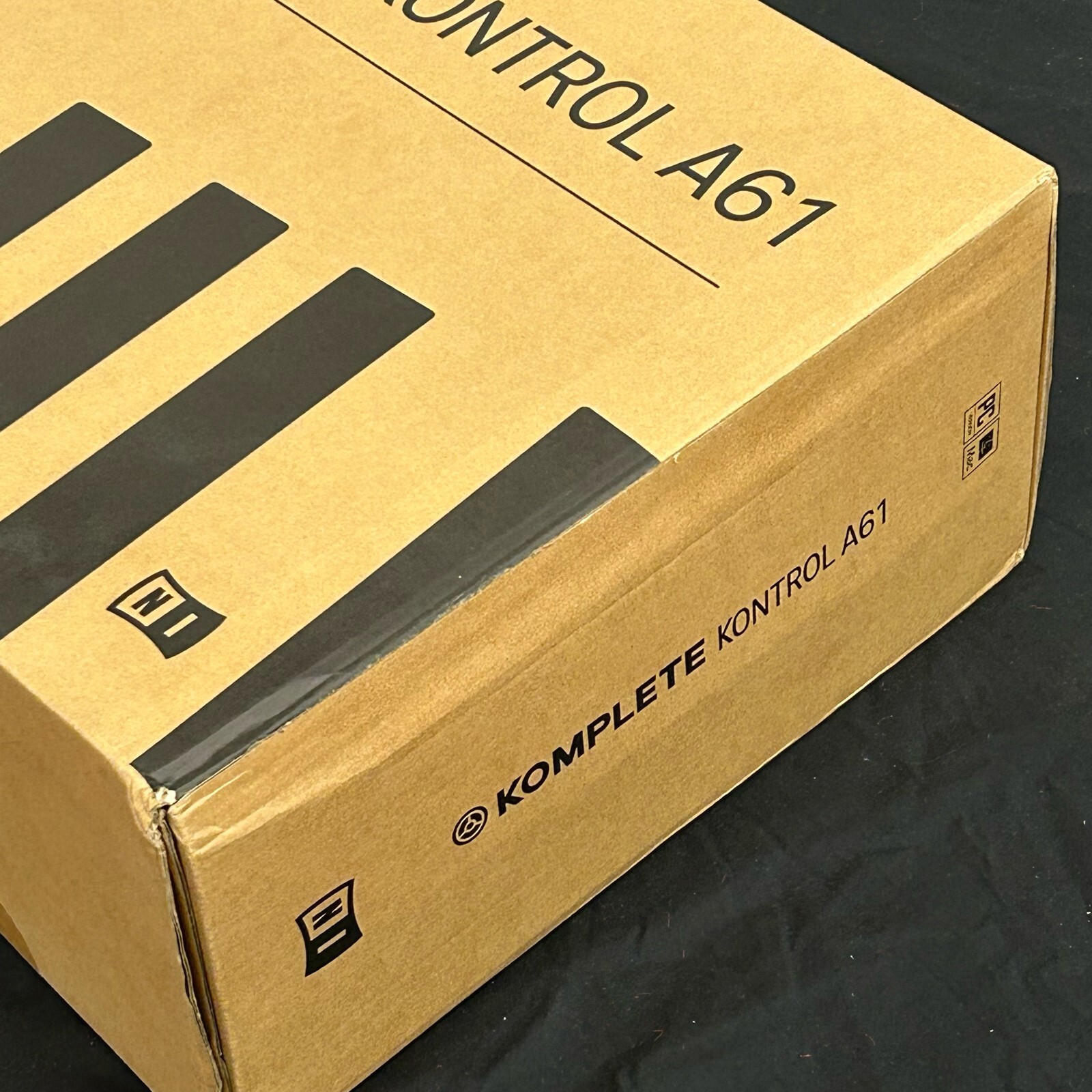 KOMPLETE KONTROL A61(B級アウトレット品)