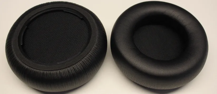 1000840:Earcushion with clamping_ring