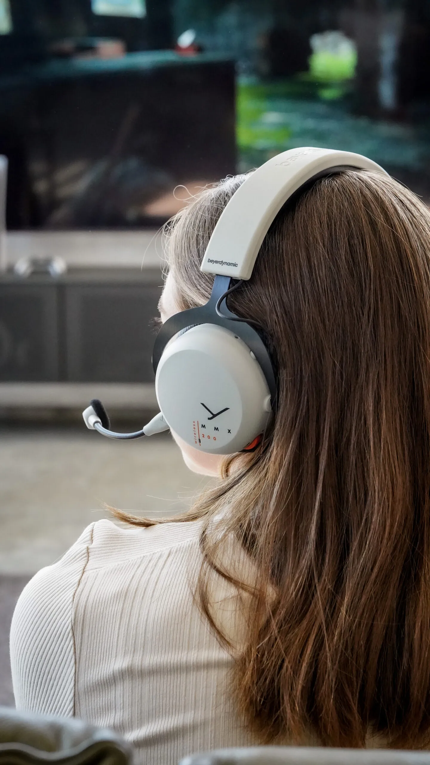 MMX 200 WIRELESS グレイ（密閉型）