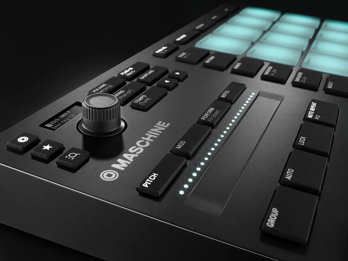 Native Instruments コンパクトドラムマシン・サンプラー Native Instruments コンパクトドラムマシン・サンプラー