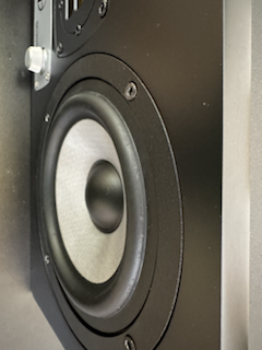 SC305 3-Way, 5" Active Speaker（B級アウトレット品）（1本）