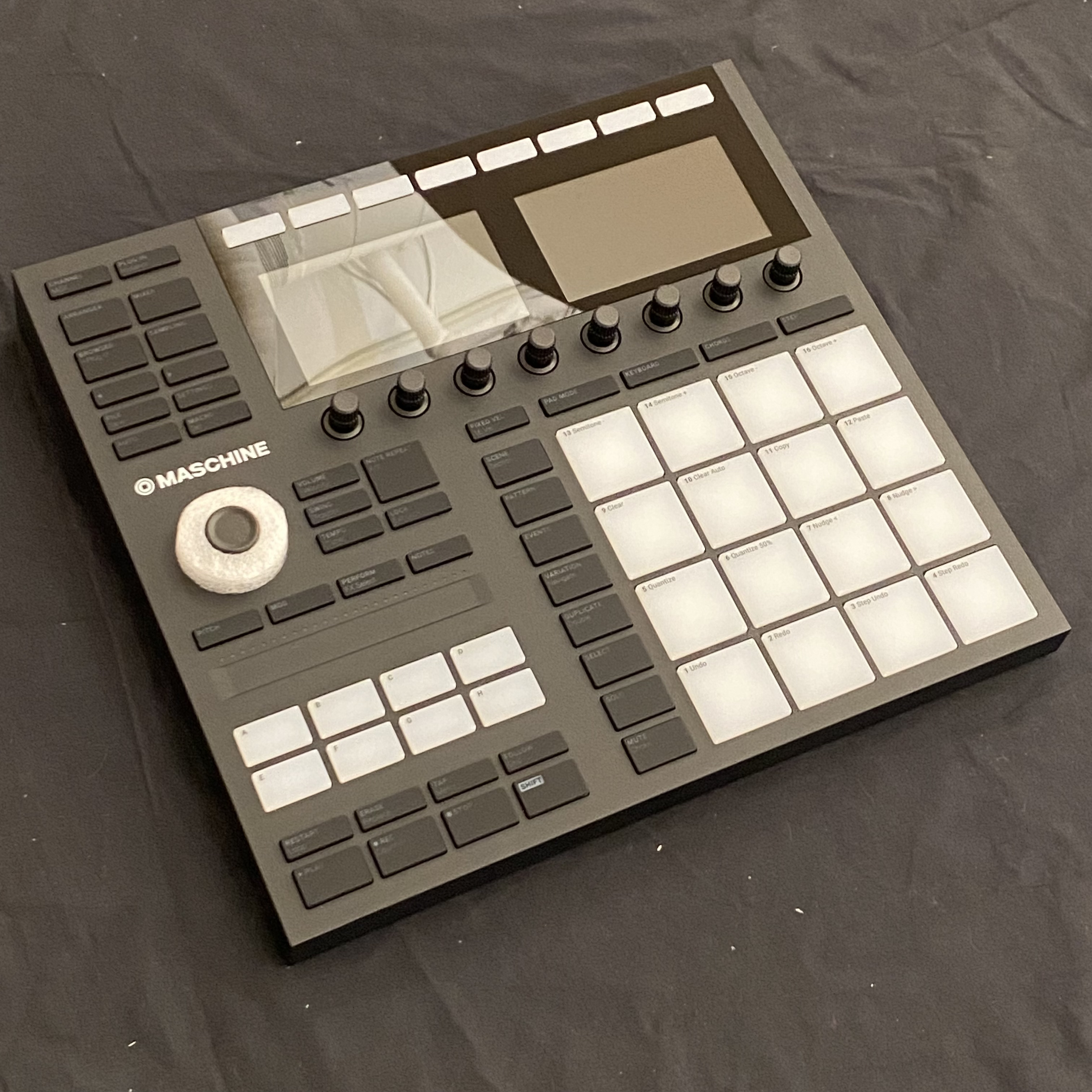 MASCHINE MK3（B級アウトレット品）